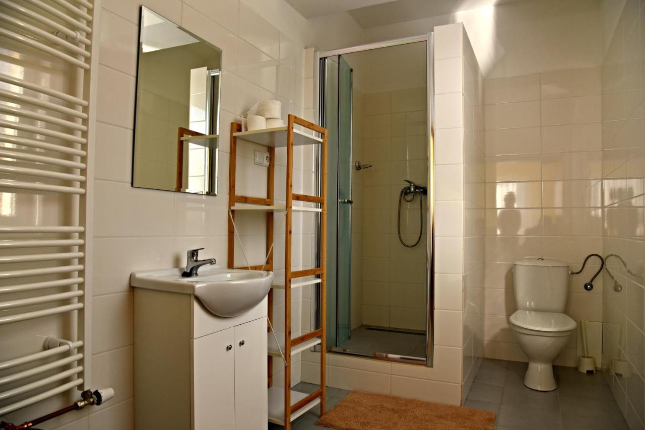 Hotel Bobr Хомутов Екстер'єр фото